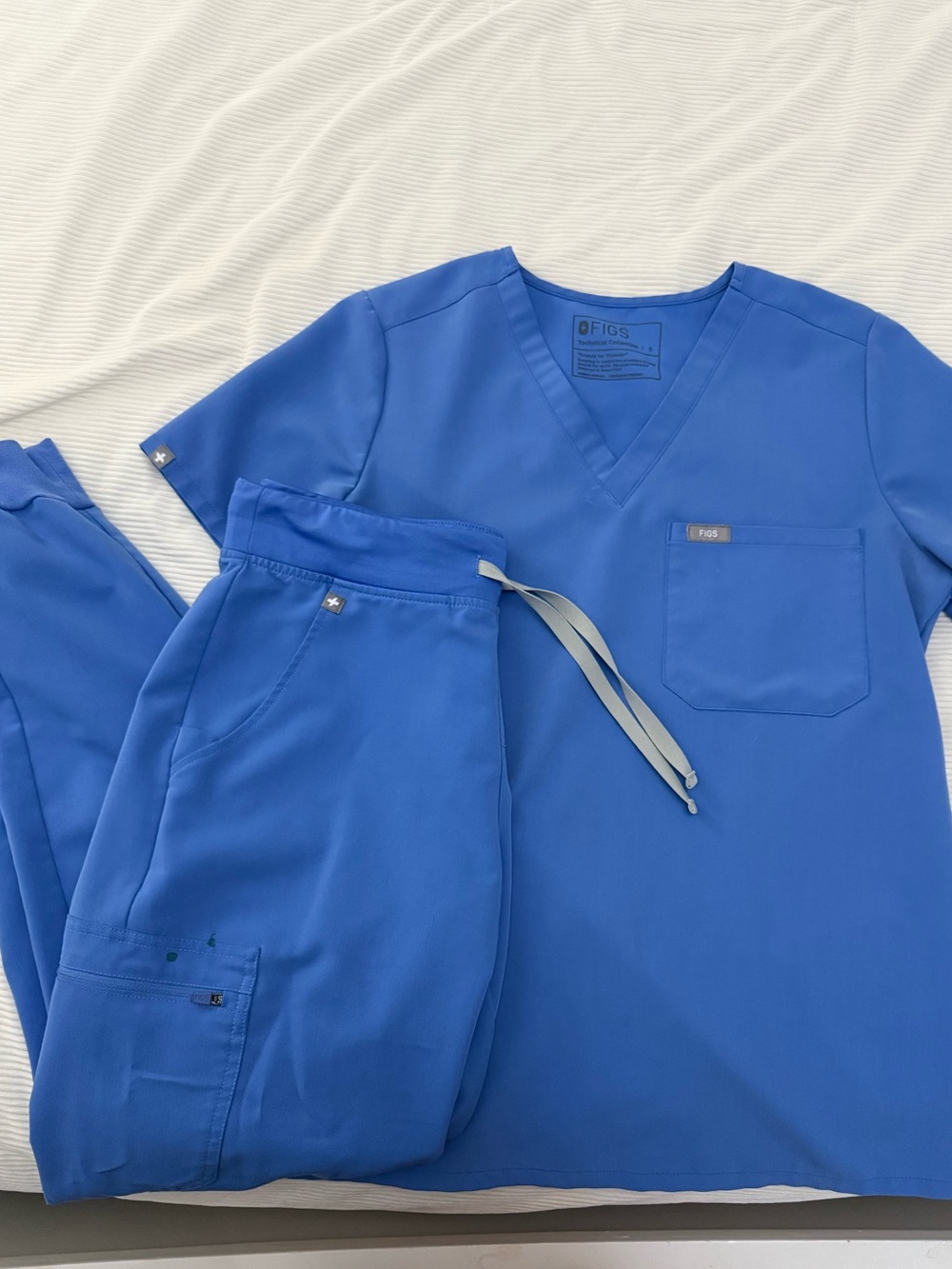 FIGS Classic V-Neck Scrub Set in Cecile Blue